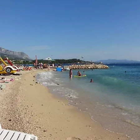 Nikolić 2 * Makarska